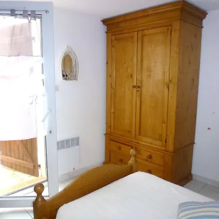 House With 3 Bedrooms In With Enclosed Garden And Wifi Hébergement de vacances Agde